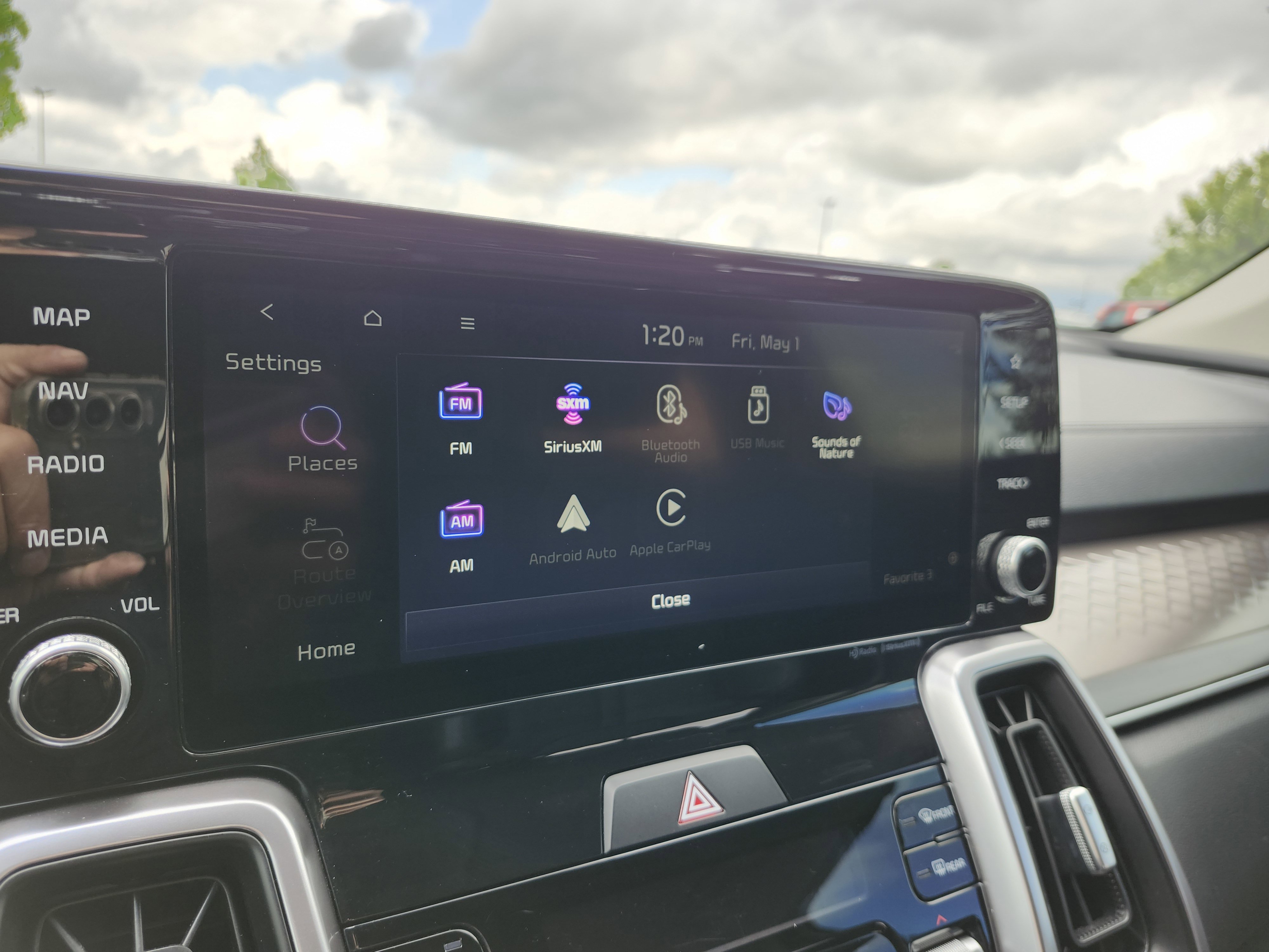 Used 2022 Kia Sorento S FWD image 7