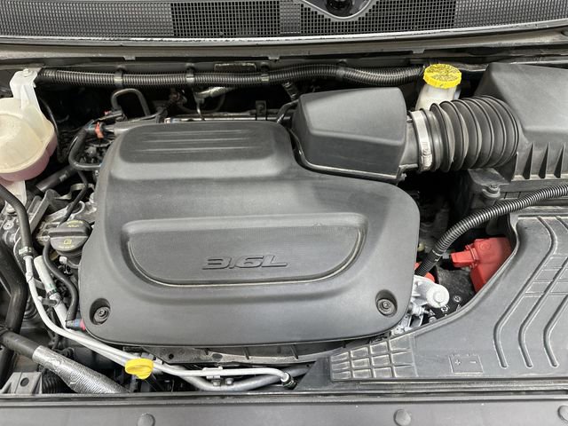 Used 2025 Chrysler Pacifica Limited AWD/4WD image 19