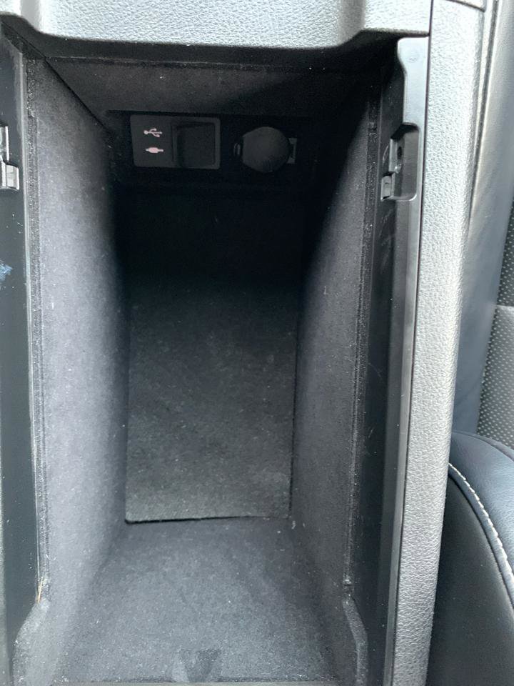 Used 2014 Lexus ES 300h w/ Luxury Package w/Bamboo Trim image 17