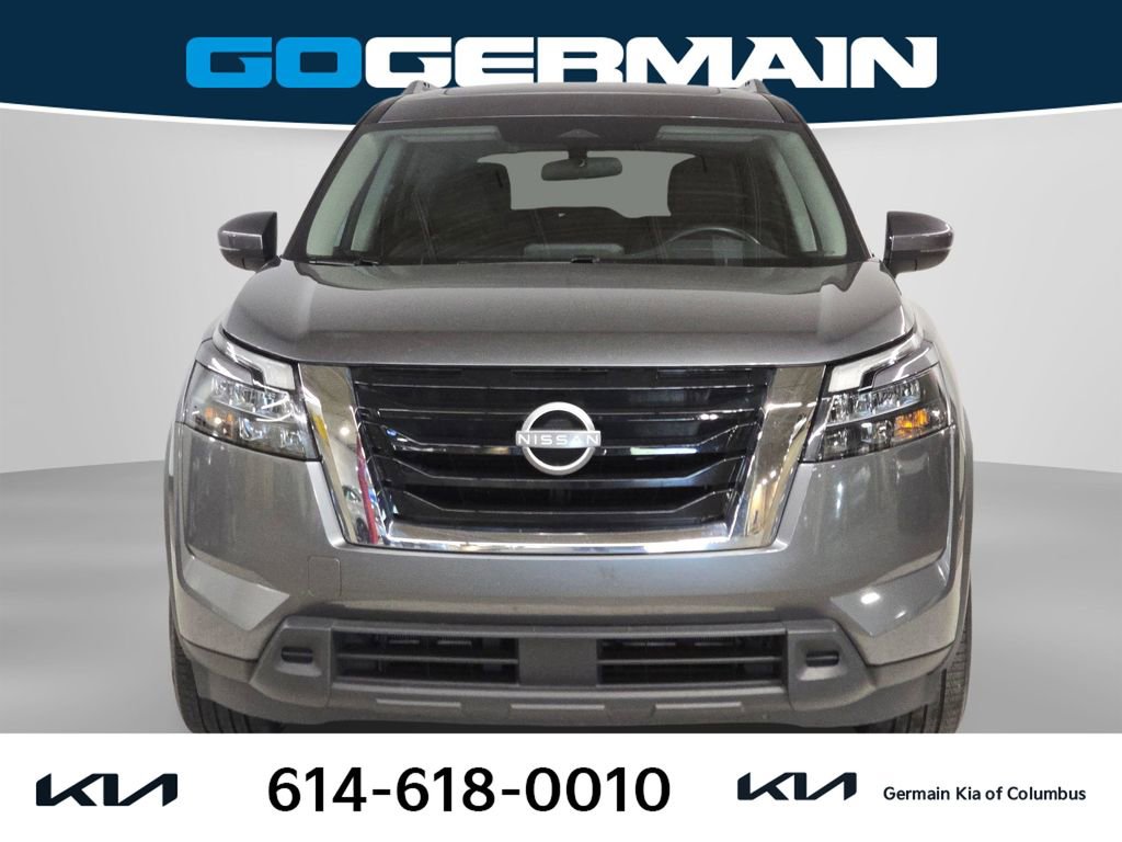 Used 2024 Nissan Pathfinder SV w/ SV Premium Package AWD/4WD image 3