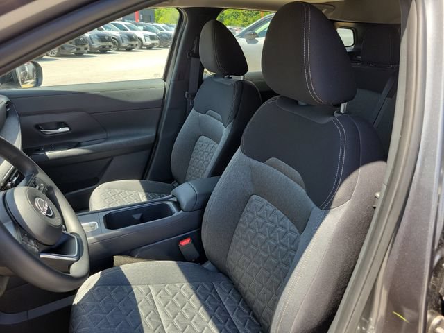 New 2026 Nissan Kicks SV w/ SV Premium Package FWD image 19