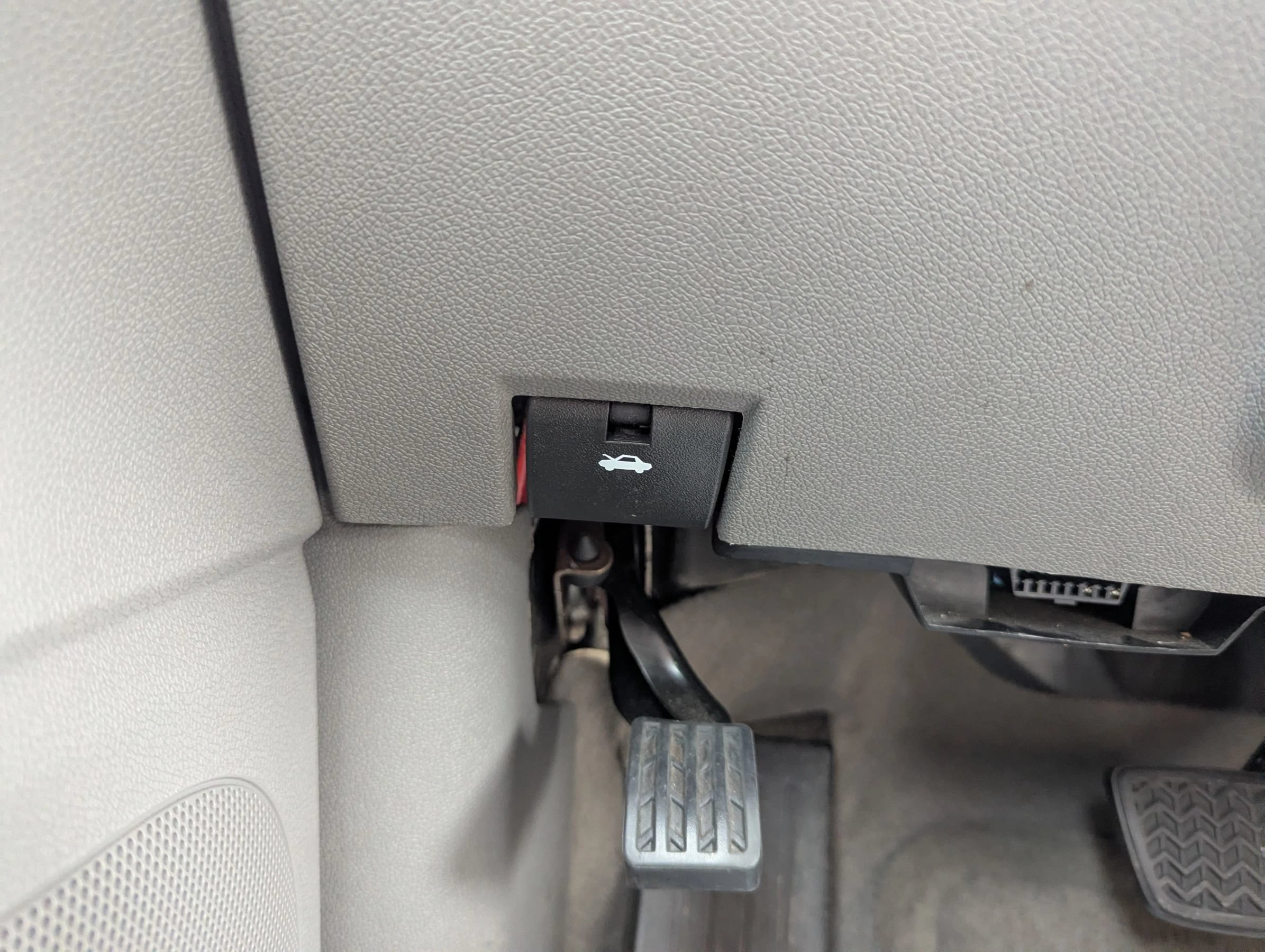 Used 2011 Chevrolet Traverse LS FWD image 22
