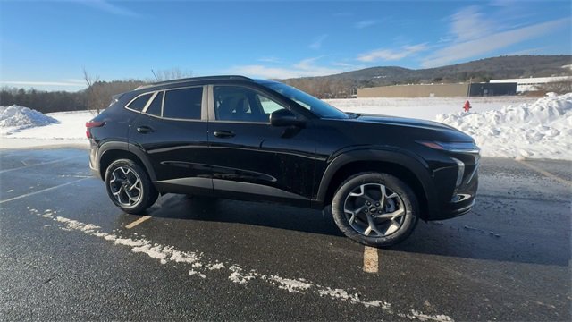 New 2026 Chevrolet Trax LT image 4