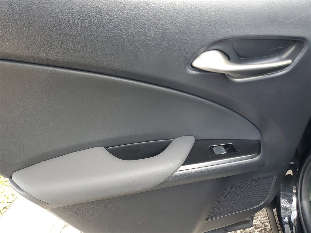 Used 2019 Lexus UX 200 image 11