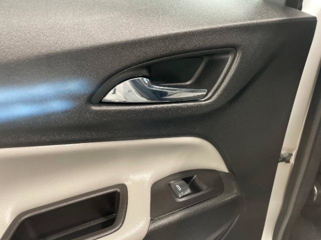 Used 2018 Chevrolet Equinox LS FWD image 35