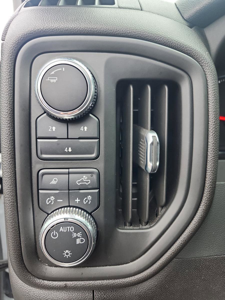 Used 2024 GMC Sierra 2500 Pro w/ Convenience Package image 13