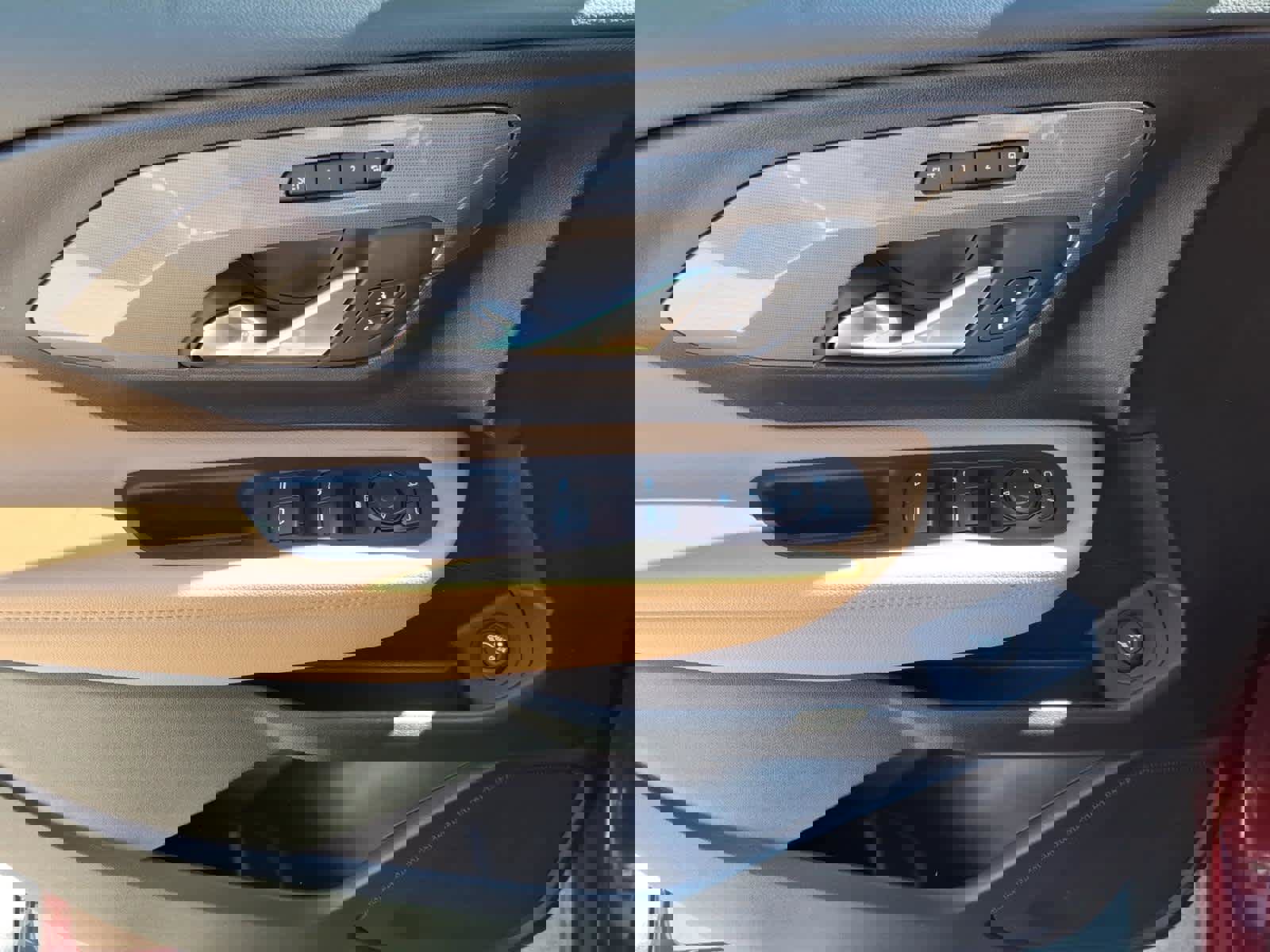 Certified 2020 GMC Terrain SLT w/ Preferred Package image 3