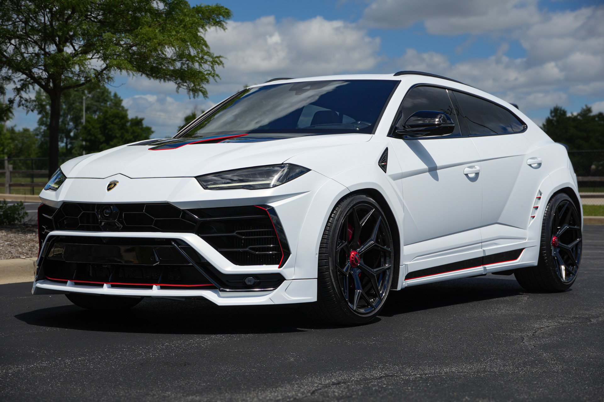 Used 2020 Lamborghini Urus AWD/4WD image 6