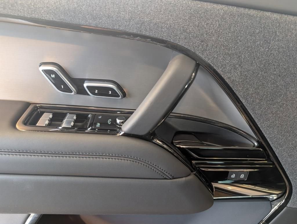 Used 2025 Land Rover Range Rover Sport Dynamic SE image 9