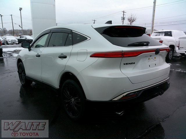 Certified 2024 Toyota Venza Nightshade image 4