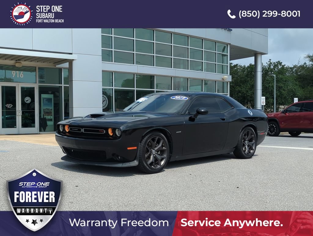 Used 2019 Dodge Challenger R/T RWD image 2