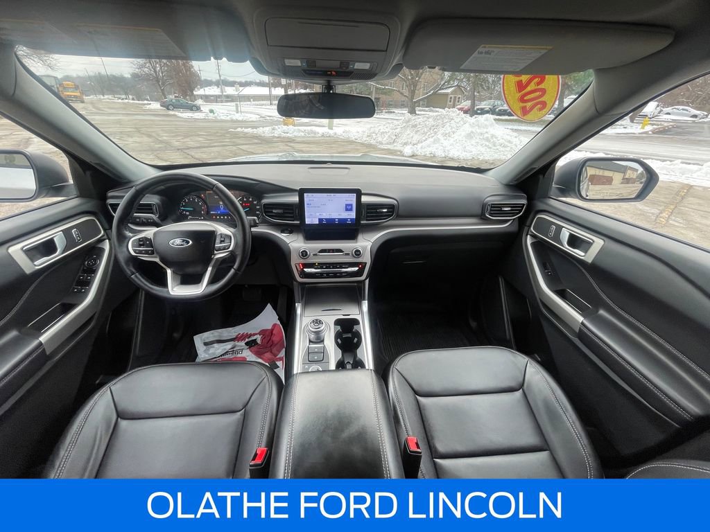 Used 2023 Ford Explorer XLT w/ Equipment Group 202A image 26