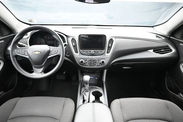 Used 2024 Chevrolet Malibu LT FWD image 16