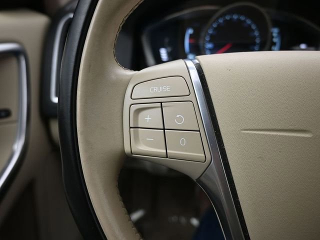 Used 2016 Volvo XC60 T6 w/ Proximity Package image 19