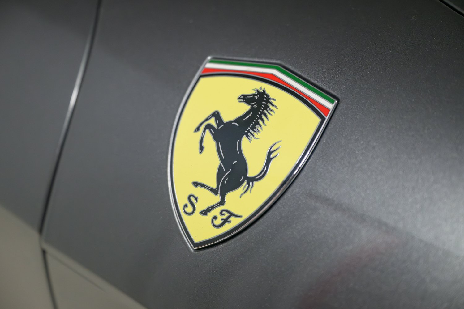 Used 2016 Ferrari F12 Berlinetta RWD image 35