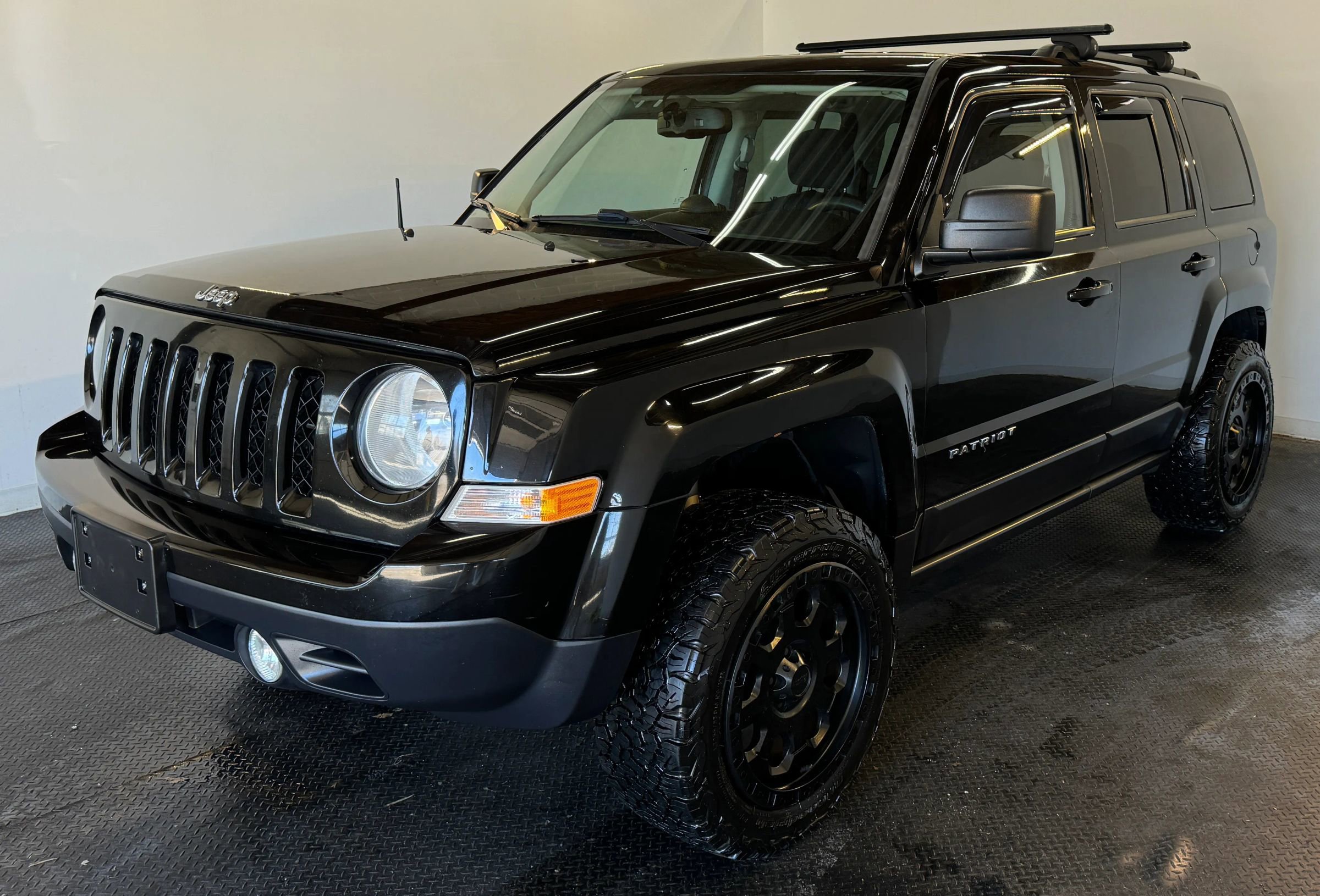 Used 2014 Jeep Patriot Sport w/ Power Value Group image 3