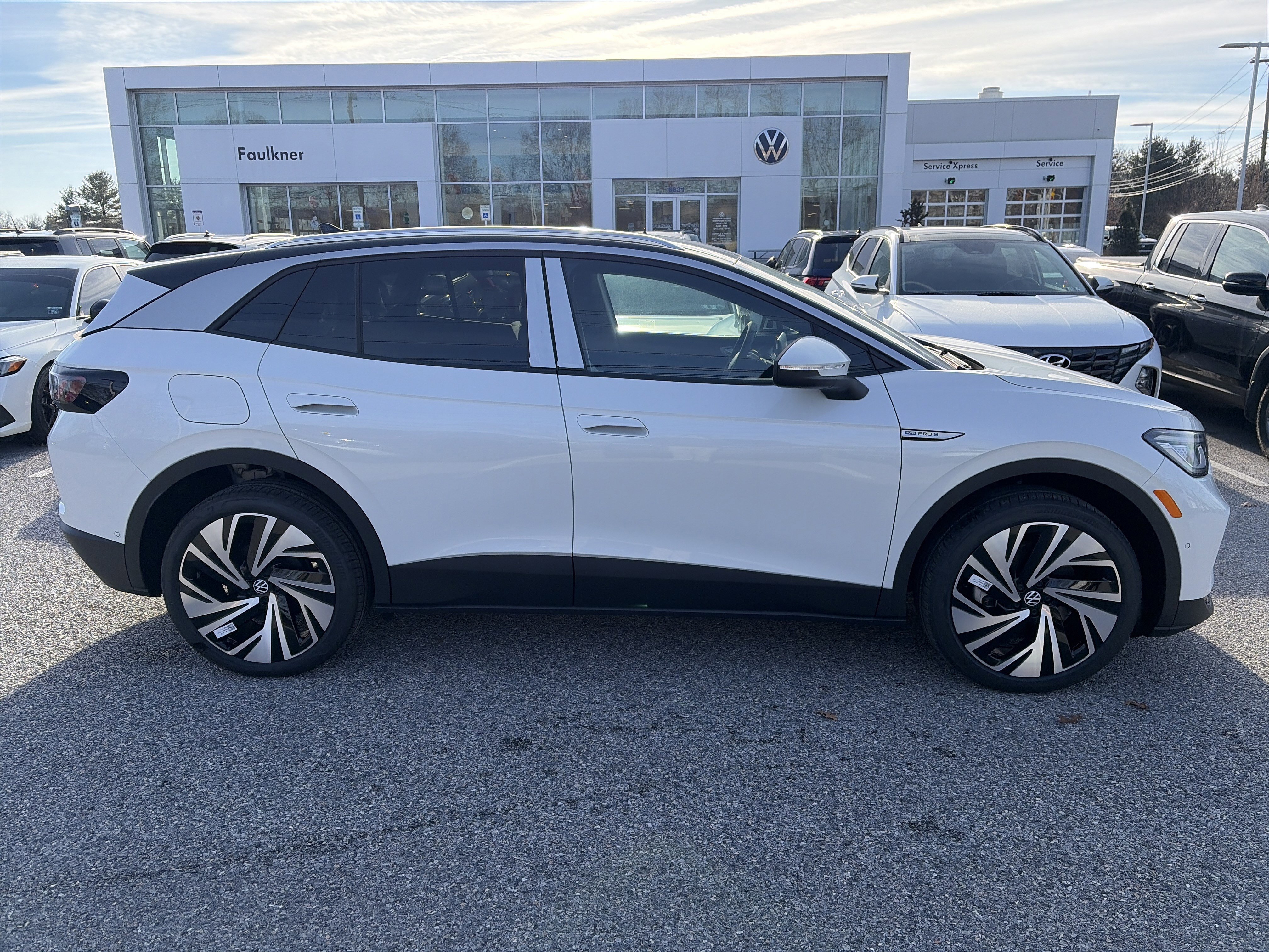 New 2025 Volkswagen ID.4 Pro S Plus AWD/4WD image 4