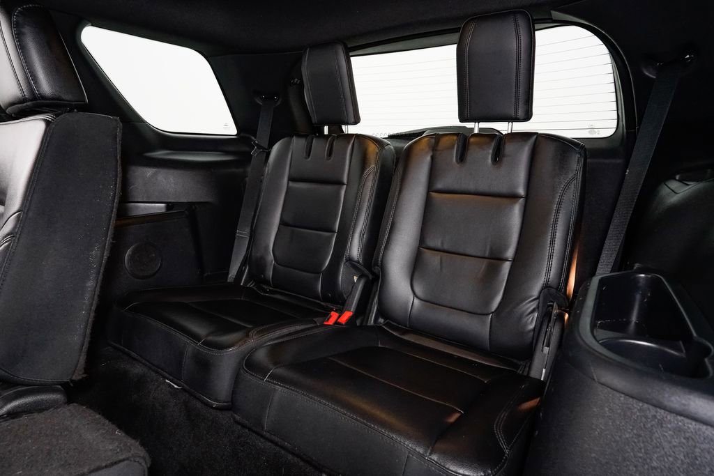 Used 2017 Ford Explorer XLT w/ Equipment Group 202A image 26