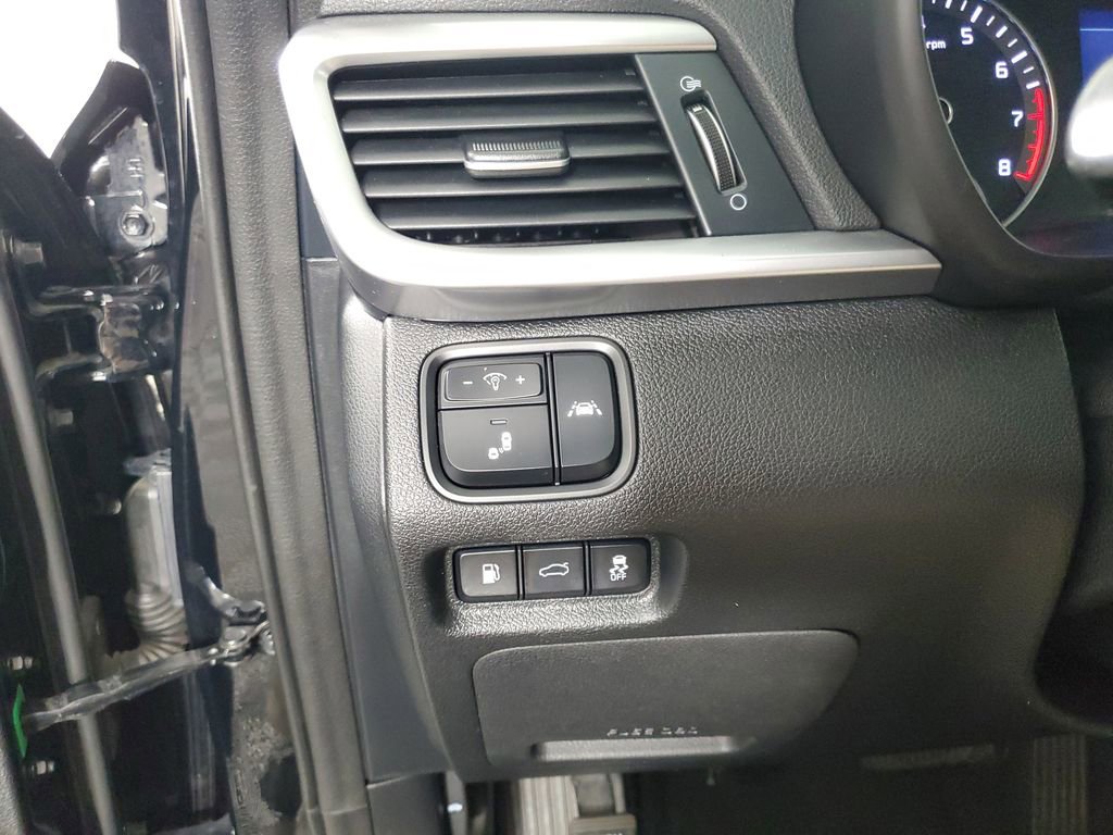 Used 2020 Kia Optima LX image 26