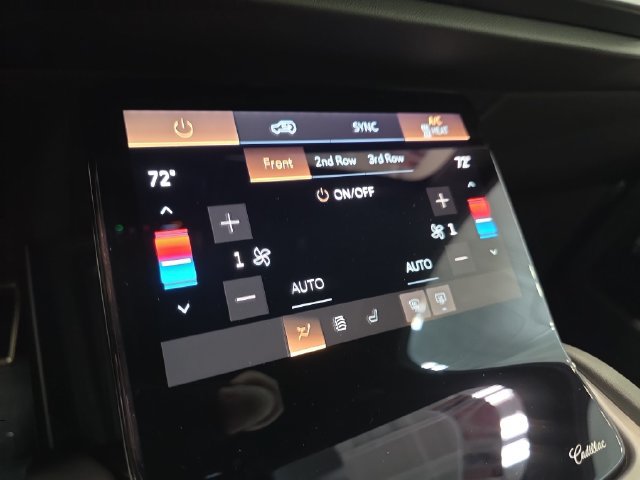 New 2027 Cadillac Vistiq Premium Luxury w/ LPO, Floor Liner Package AWD/4WD image 20