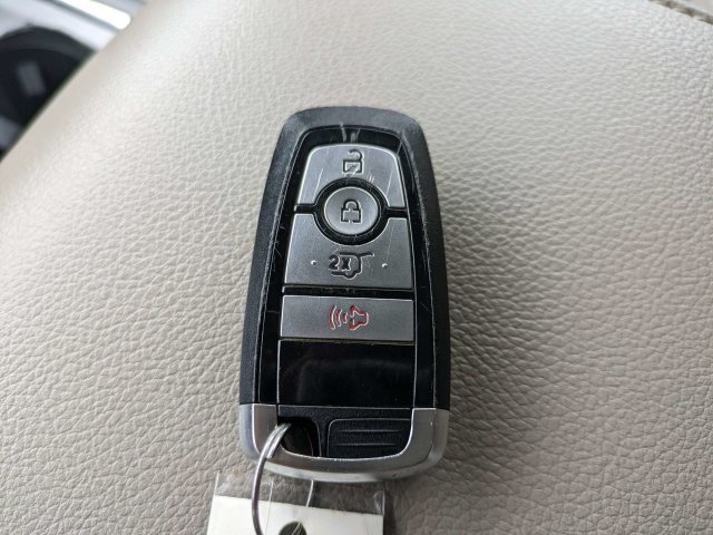 Used 2021 Ford Expedition XLT RWD image 30