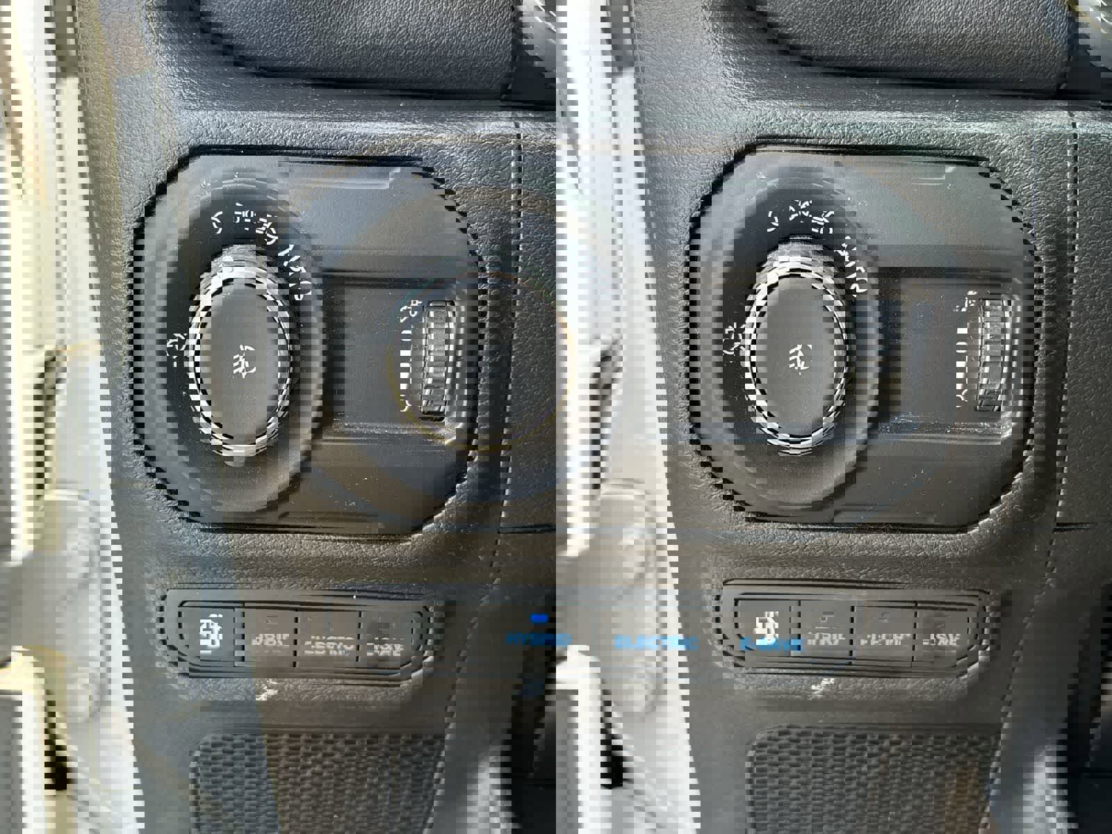 Certified 2023 Jeep Wrangler Unlimited Rubicon 4xe w/ Steel Bumper Group image 8