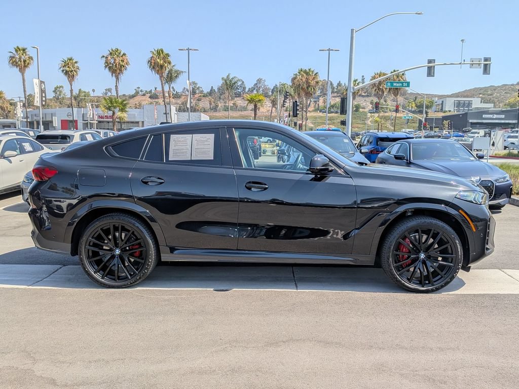 Certified 2025 BMW X6 xDrive40i w/ Premium Package AWD/4WD image 3