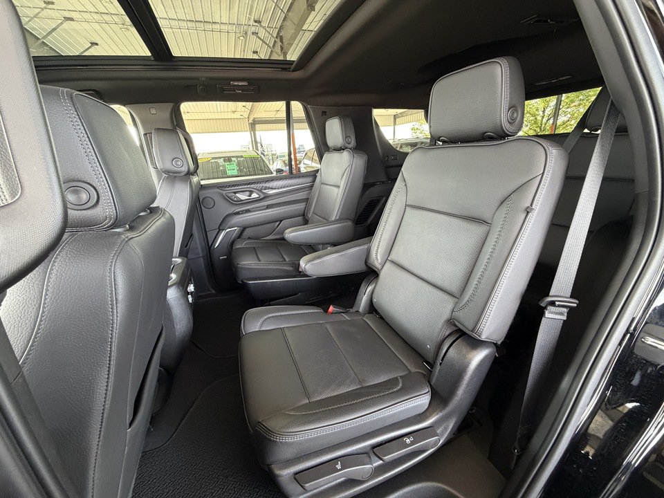 Used 2022 GMC Yukon Denali AWD/4WD image 32