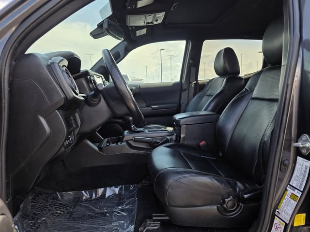 Used 2019 Toyota Tacoma TRD Sport AWD/4WD image 12