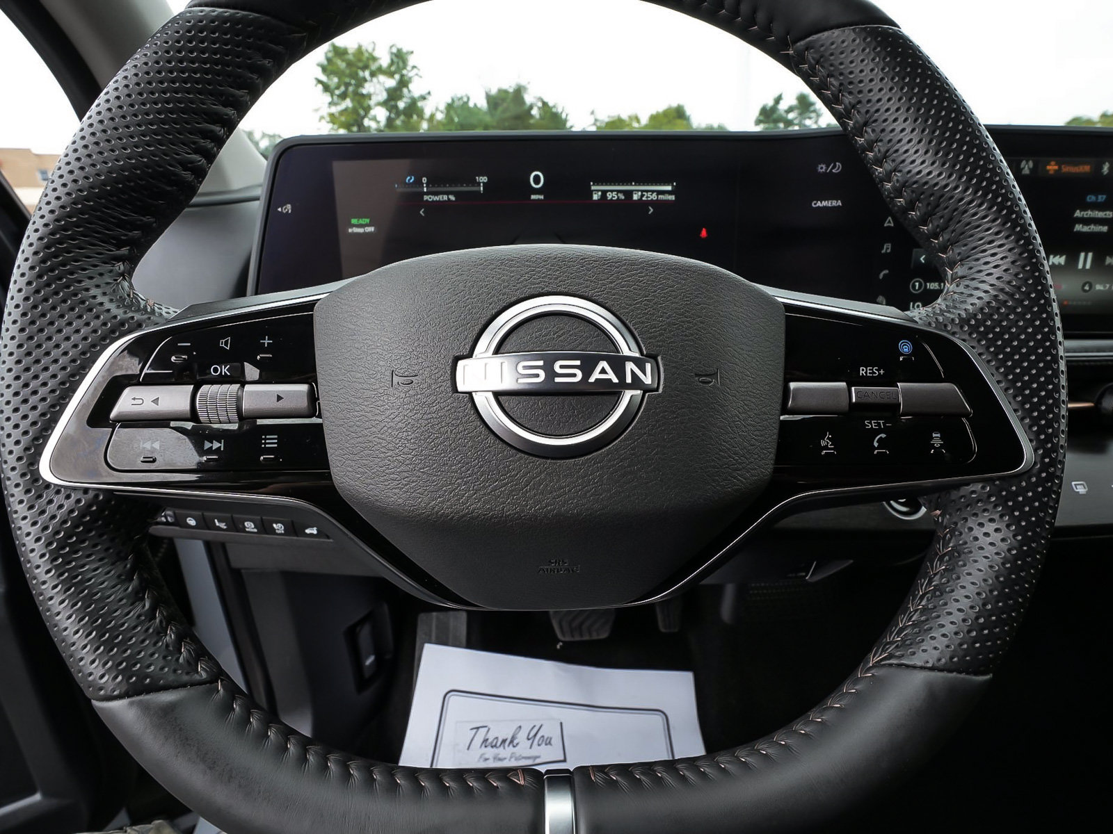 Used 2025 Nissan Ariya AWD image 16