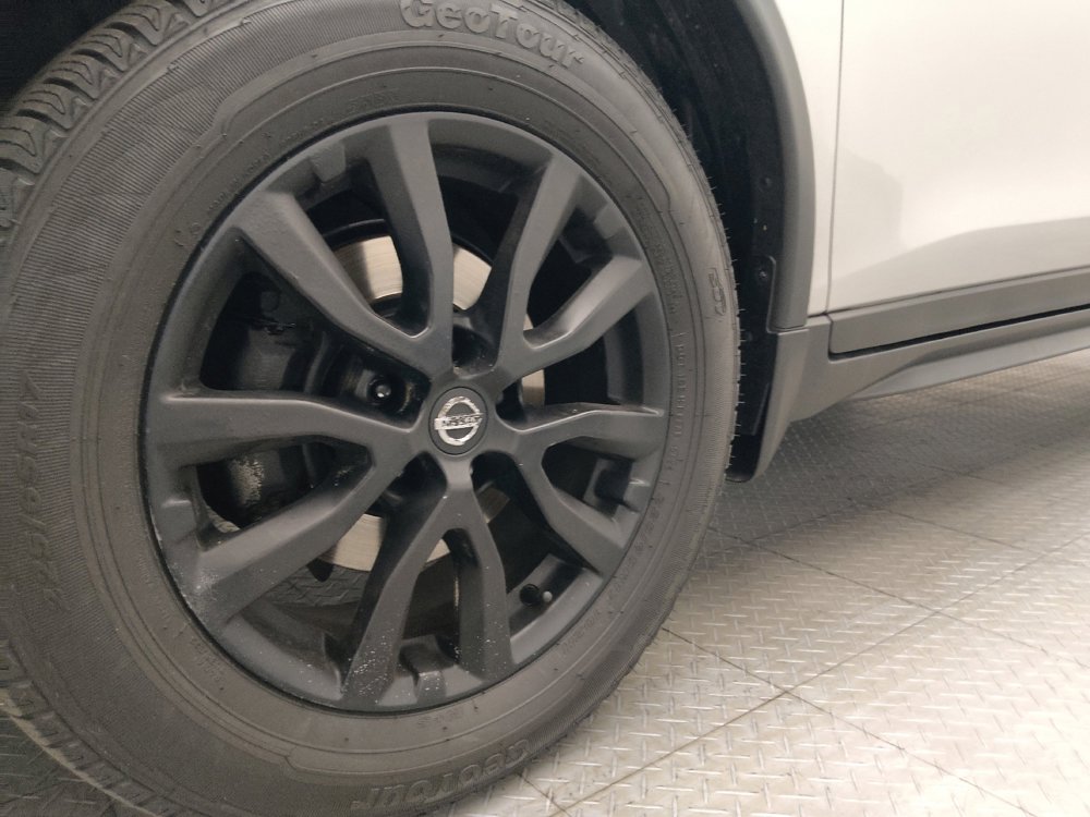 Used 2019 Nissan Rogue S w/ Special Edition Package FWD image 31