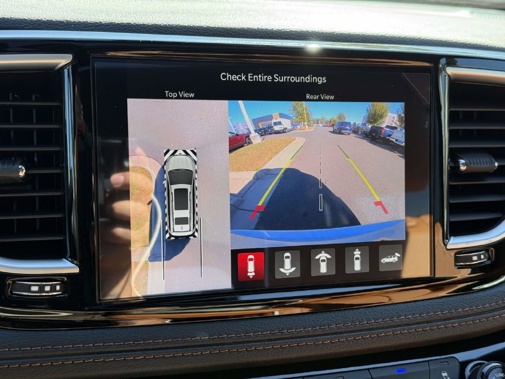 New 2026 Chrysler Pacifica Pinnacle FWD image 29