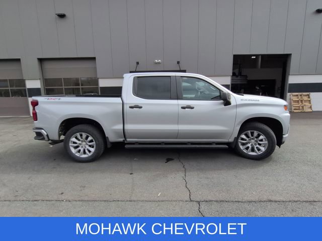 Used 2020 Chevrolet Silverado 1500 Custom w/ Custom Value Package AWD/4WD image 6