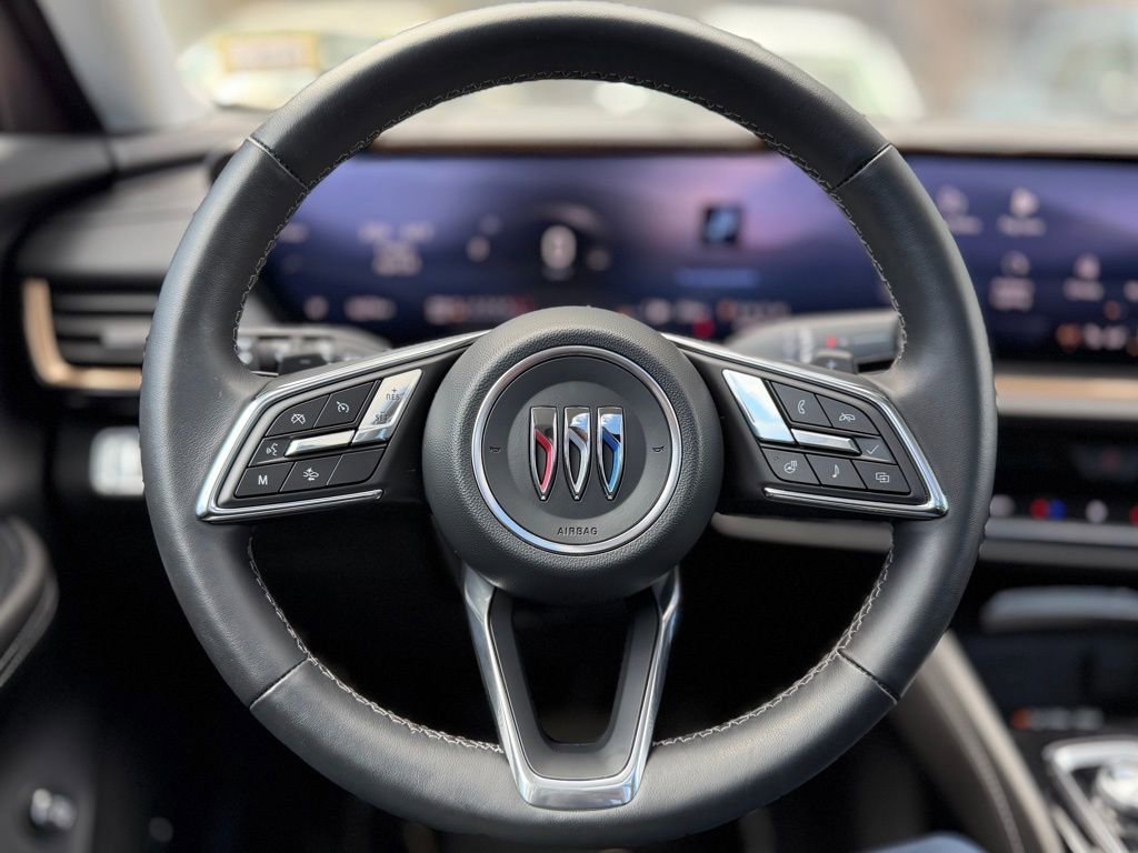 Used 2025 Buick Envision Avenir AWD/4WD image 10
