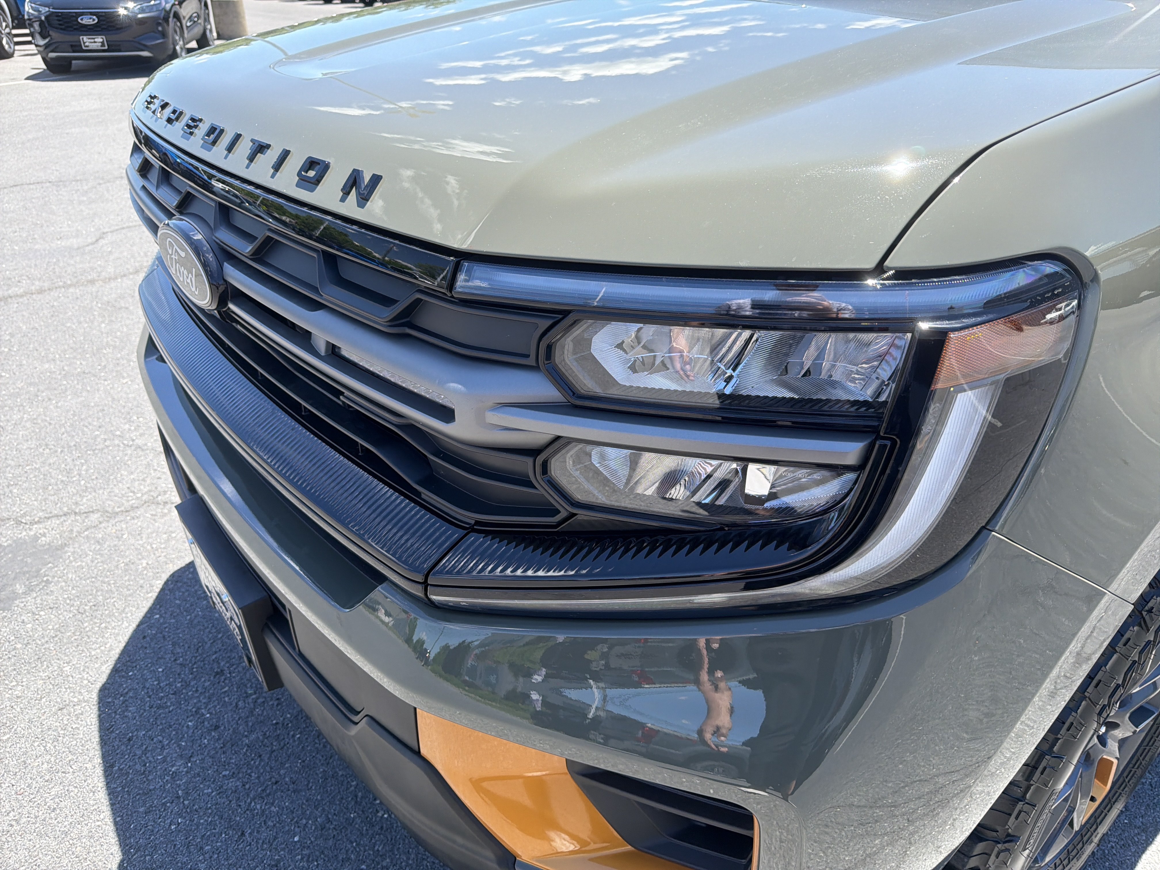 Used 2025 Ford Expedition Tremor AWD/4WD image 11