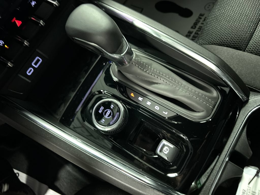 New 2026 GMC Canyon Elevation w/ Convenience Package AWD/4WD image 17