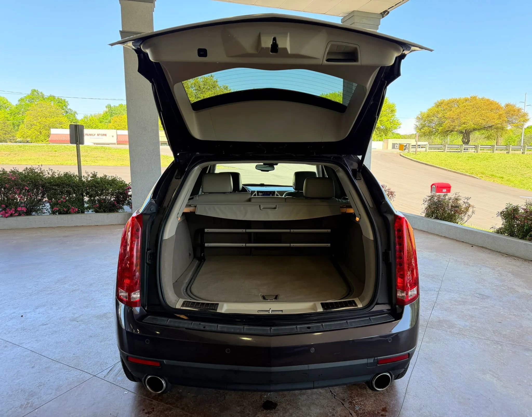 Used 2015 Cadillac SRX Performance w/ Driver Awareness Package FWD image 20