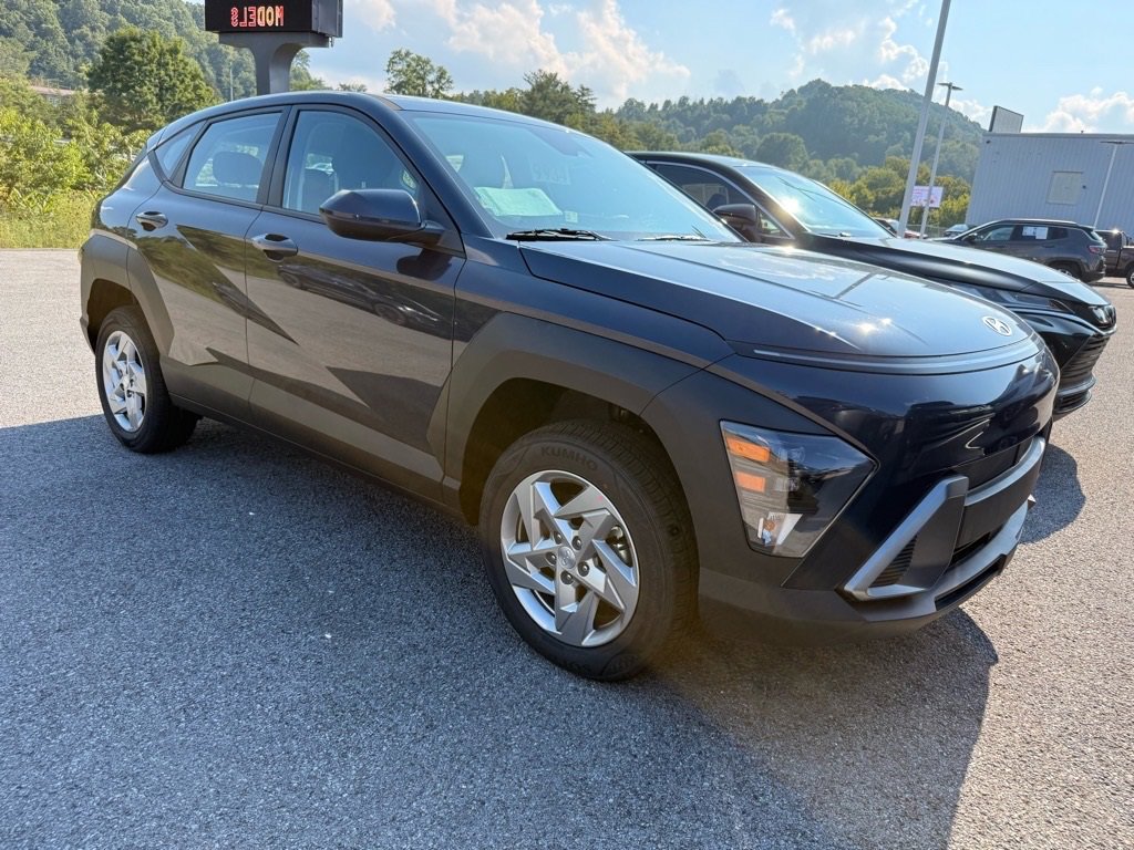 New 2026 Hyundai Kona SE image 6