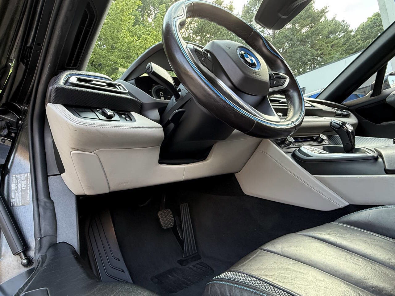 Used 2019 BMW i8 Coupe image 26