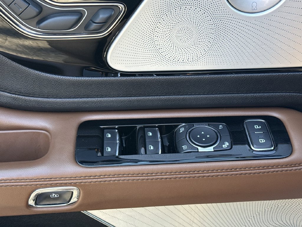 Used 2020 Lincoln Aviator Grand Touring w/ Equipment Group 301A AWD/4WD image 15