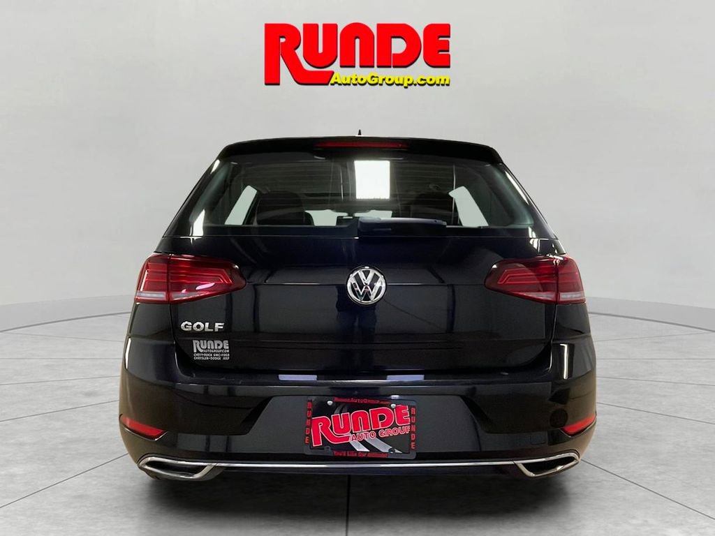 Used 2021 Volkswagen Golf 4-Door image 4