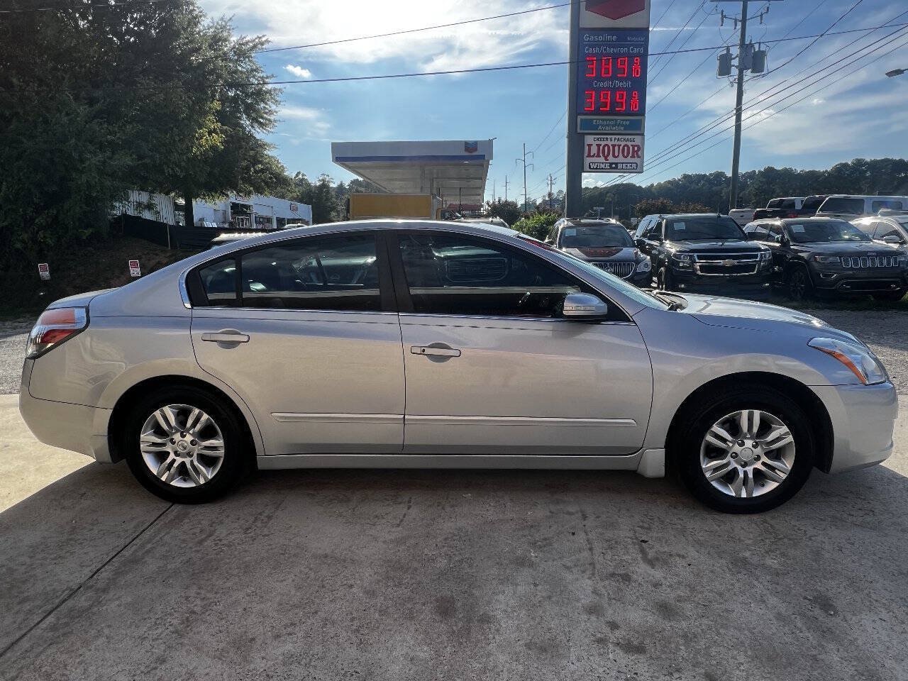 Used 2012 Nissan Altima 2.5 SL w/ 2.5SL Pkg FWD image 7