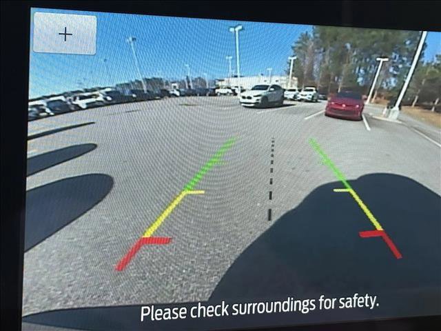 Used 2021 Ford Escape SE w/ SE Sport Appearance Package image 10