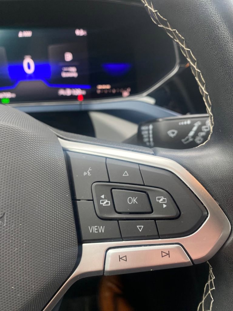 Used 2022 Volkswagen Taos SE image 15