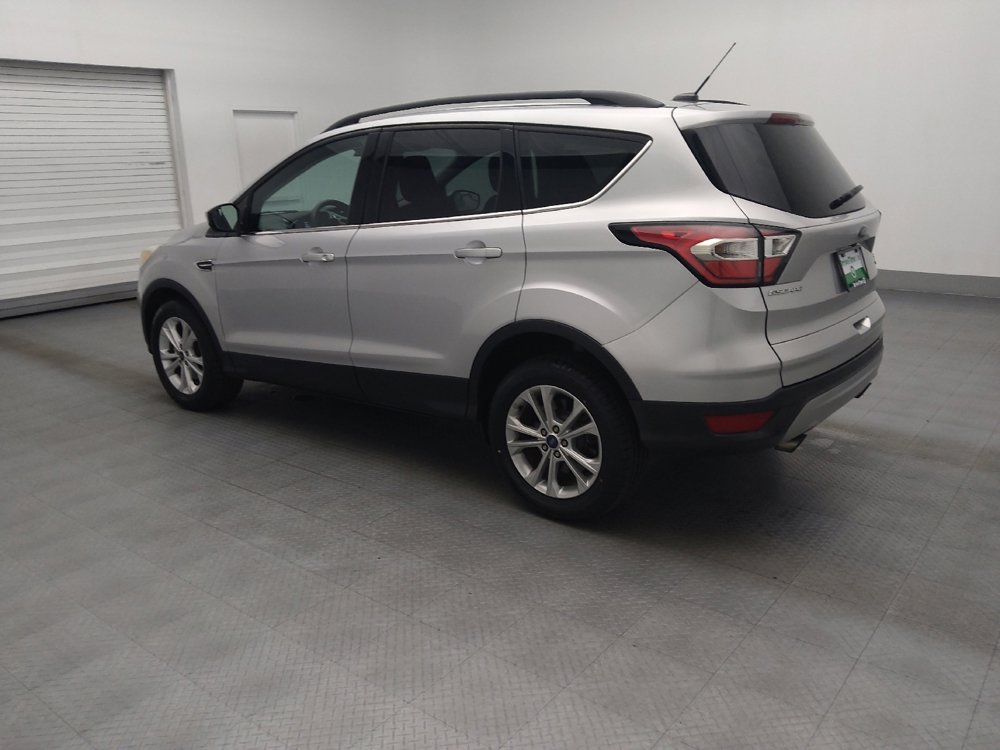 Used 2018 Ford Escape SE image 3