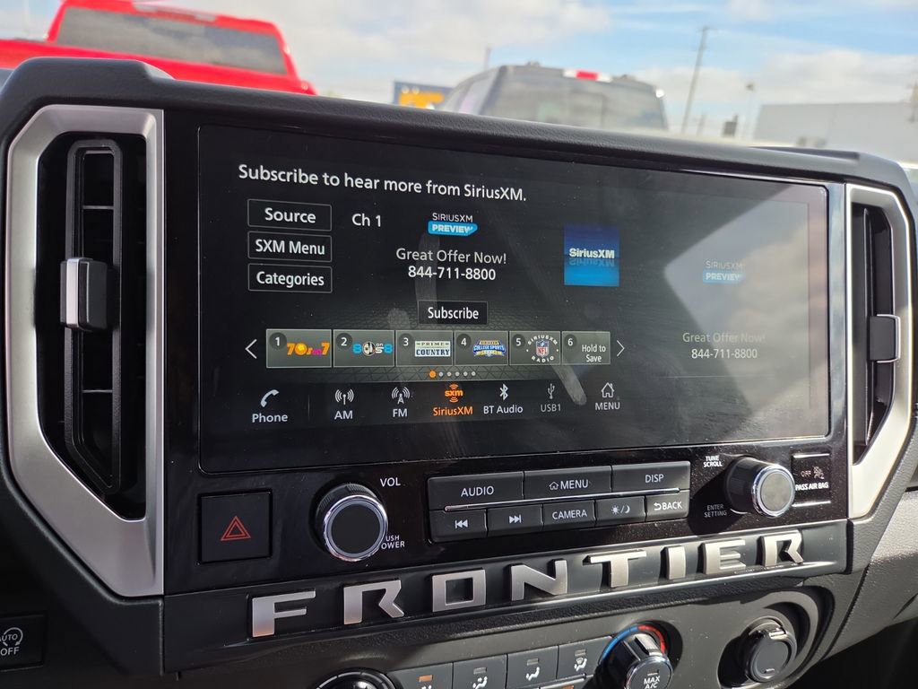 Used 2025 Nissan Frontier SV image 18