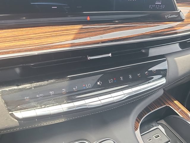Used 2023 Cadillac Escalade ESV Premium Luxury AWD/4WD image 34