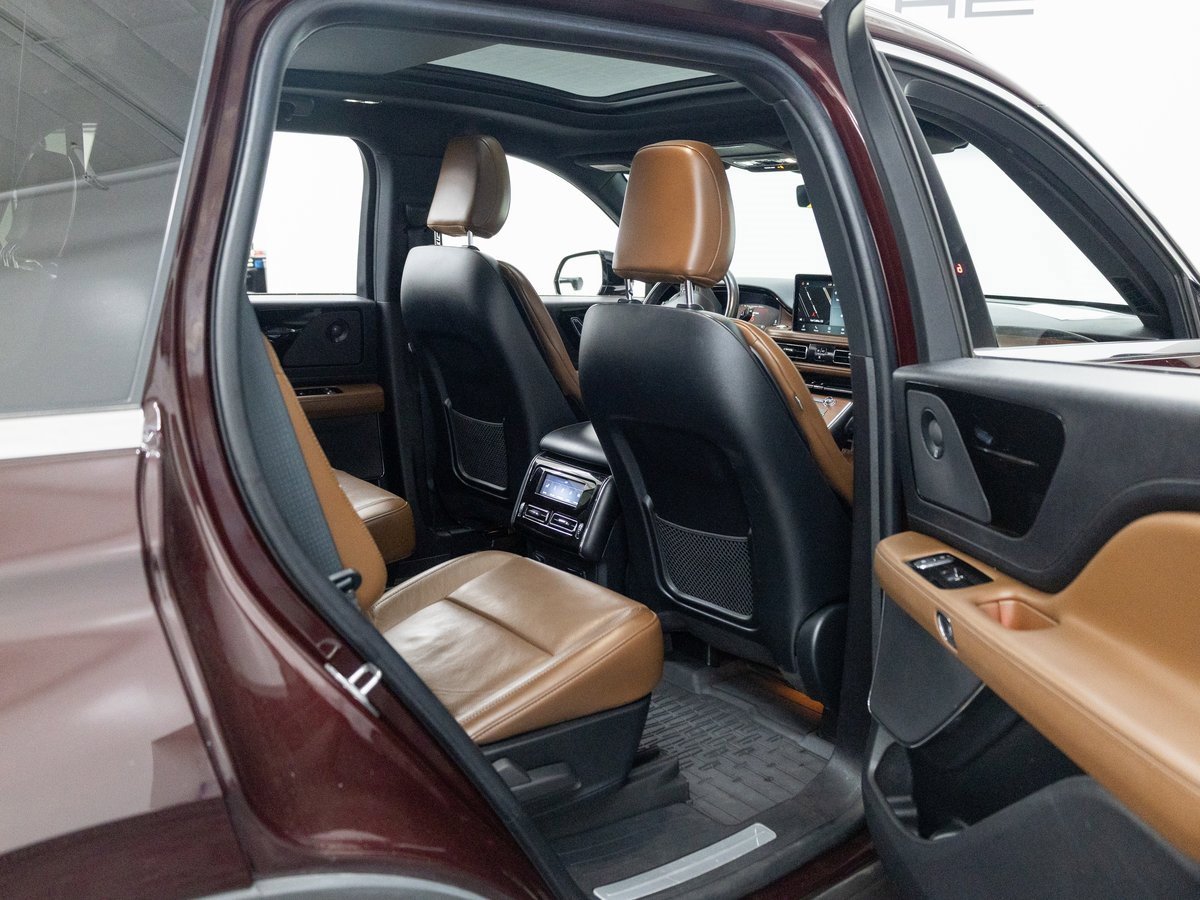 Used 2021 Lincoln Aviator Reserve w/ Equipment Group 201A image 18