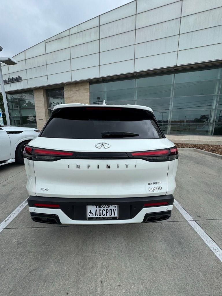 Certified 2023 INFINITI QX60 Luxe AWD/4WD image 5