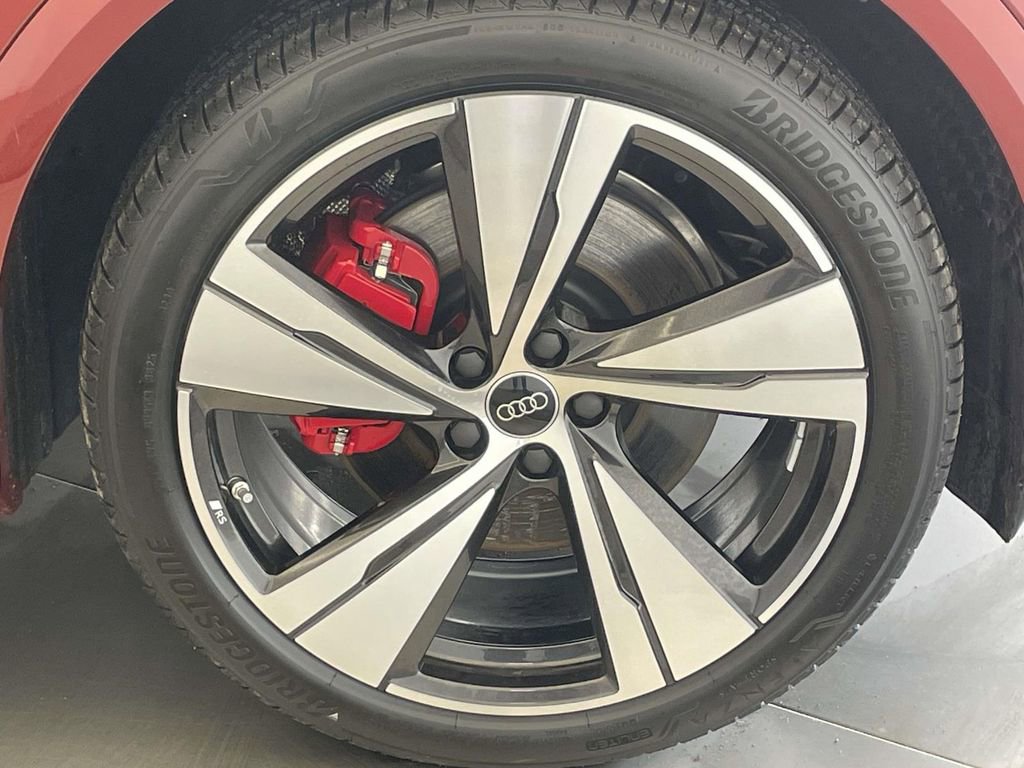 New 2025 Audi SQ5 Prestige image 14